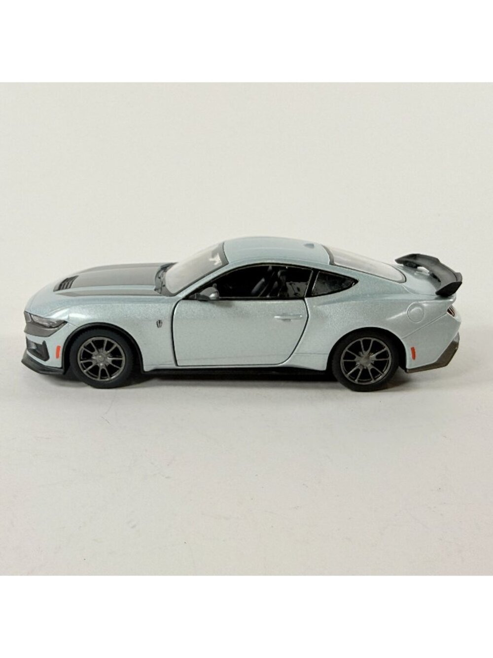 Kinsmart 2024 Ford Mustang Dark Horse 1:38 Scale Diecast Model Car